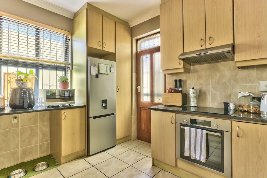 To Let 3 Bedroom Property for Rent in Royal Ascot Western Cape